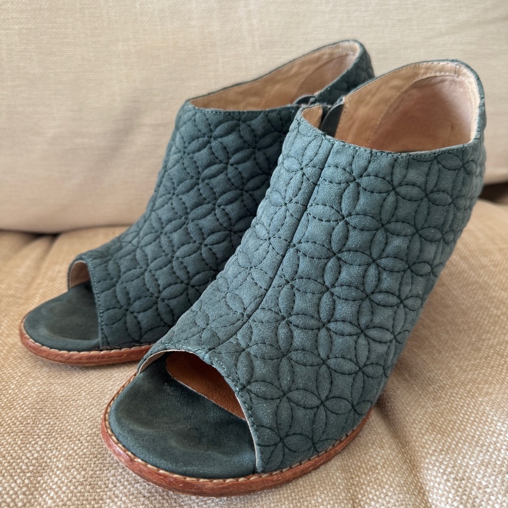 Matt Bernson peep toe wedge heels